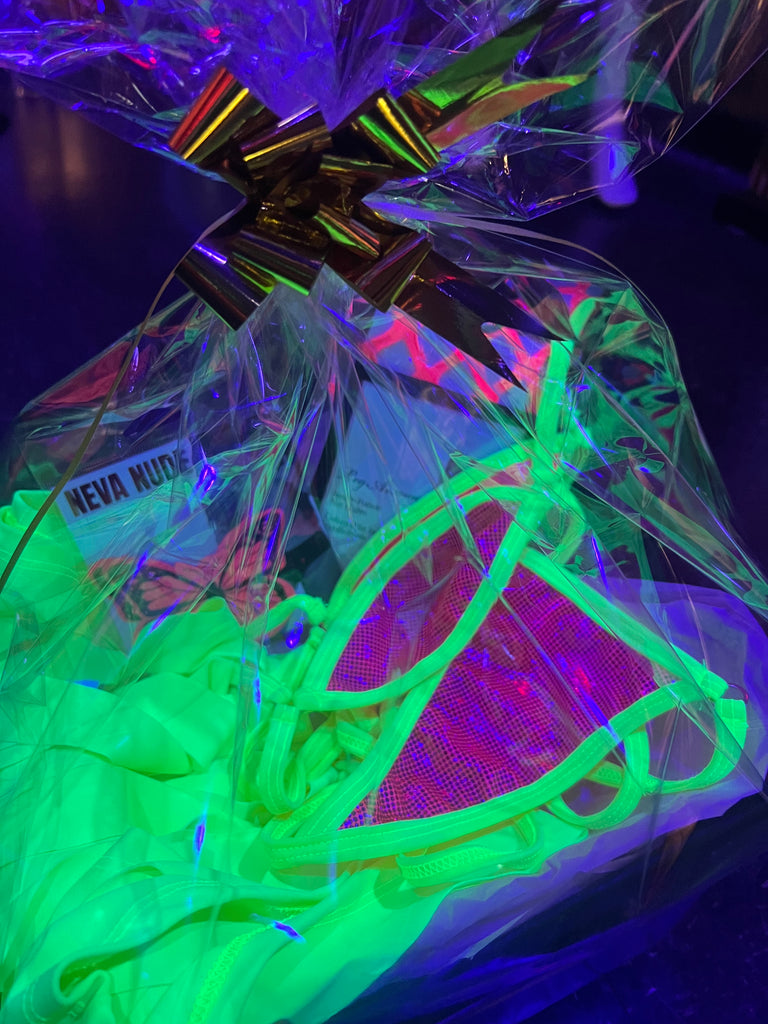 GLOW IN BLACKLIGHT GIFT BOX – Spearmint Rhino Adult Superstore